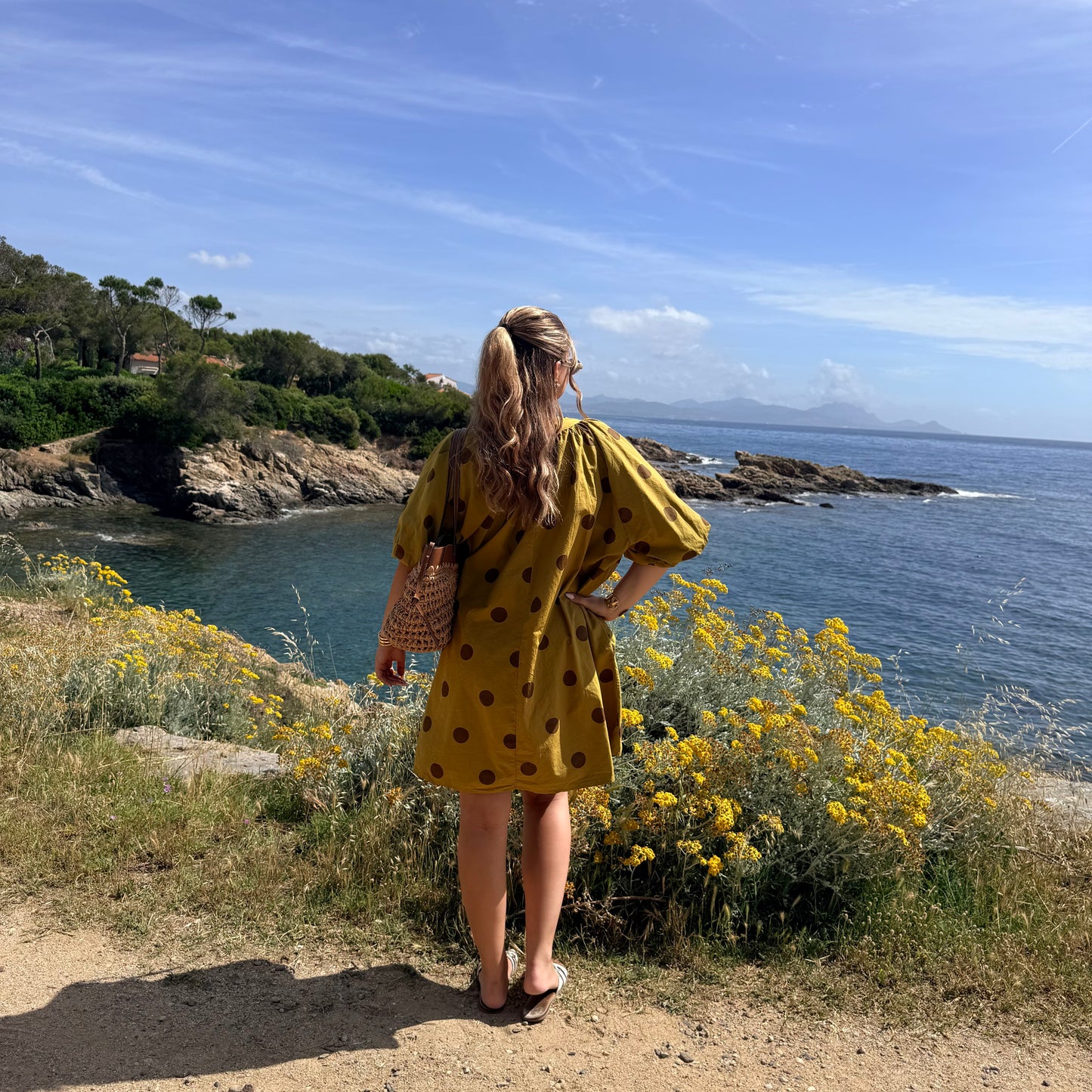 Robe à pois verte