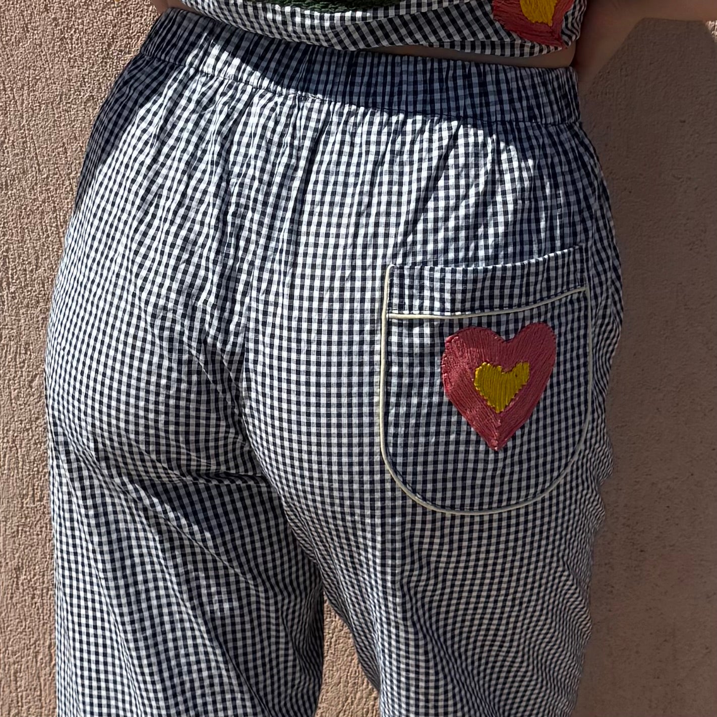 Pantalon vichy brodé