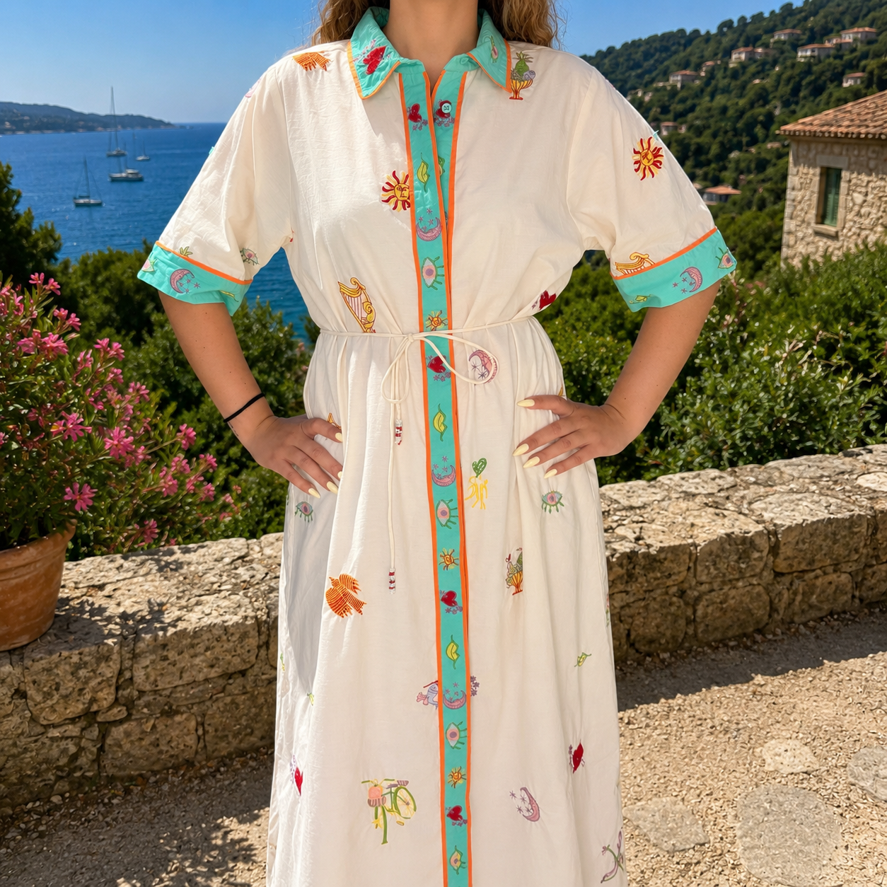 Robe brodée