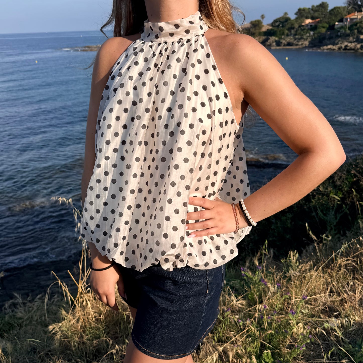 Top à pois noir