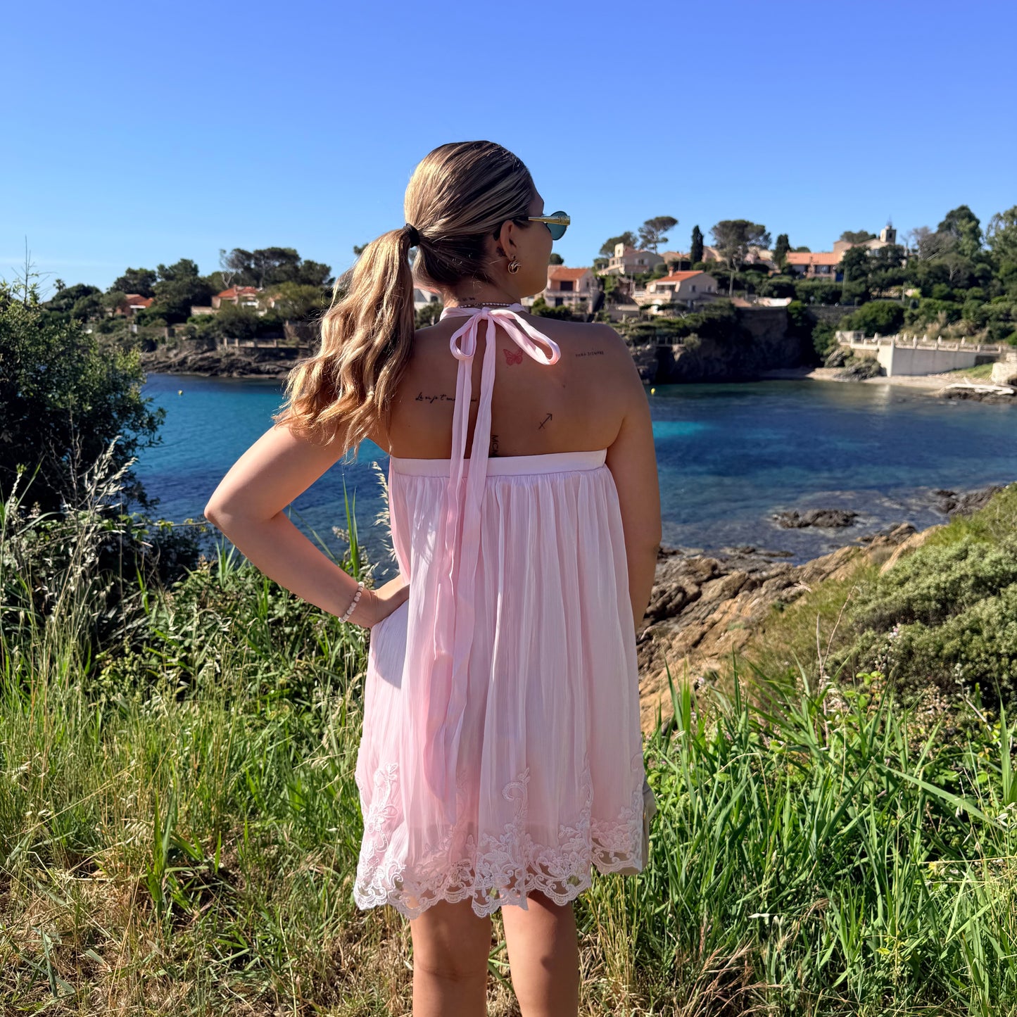 Robe dos nu rose