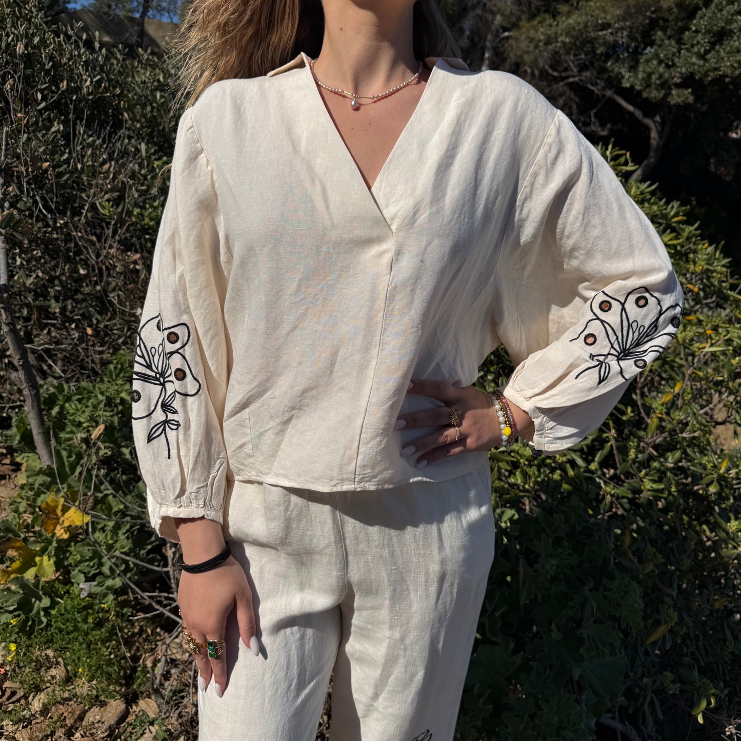 Chemise lin brodée