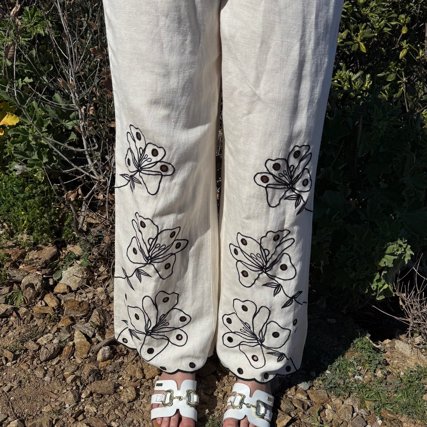 Pantalon lin brodé