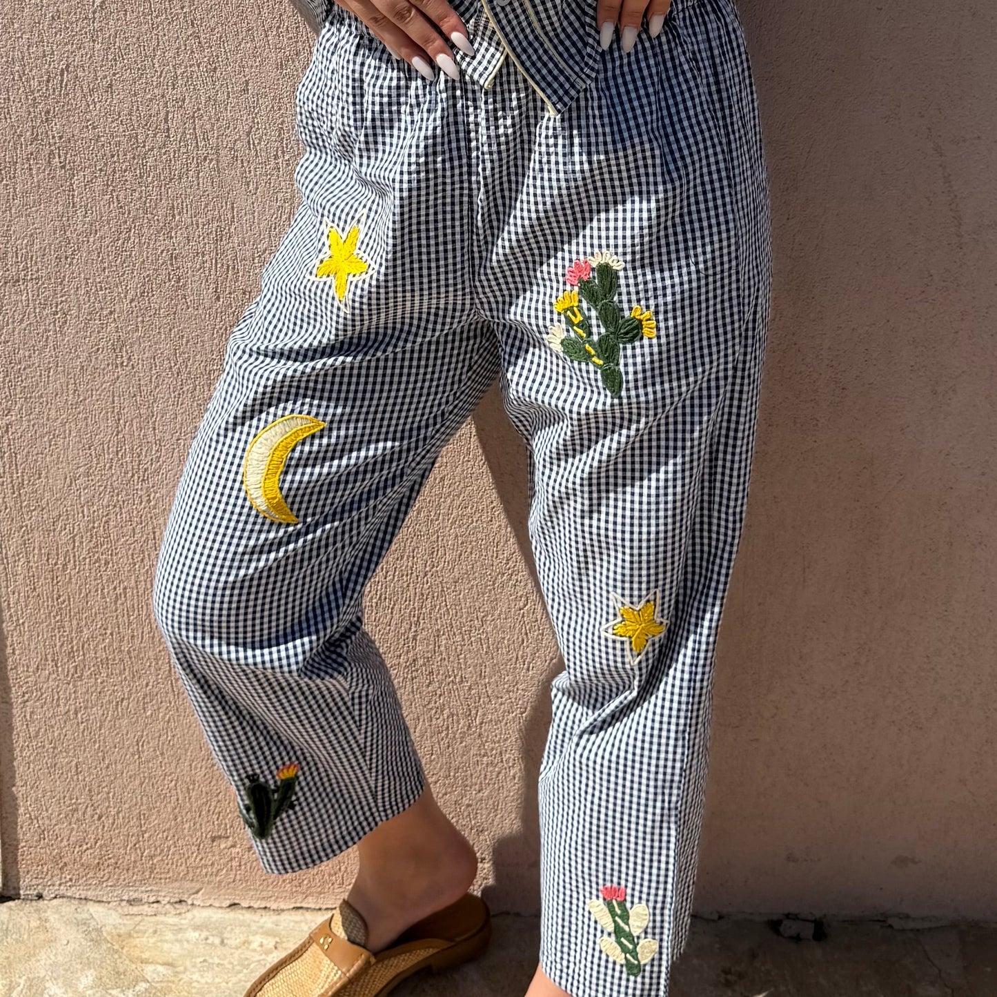 Pantalon vichy brodé