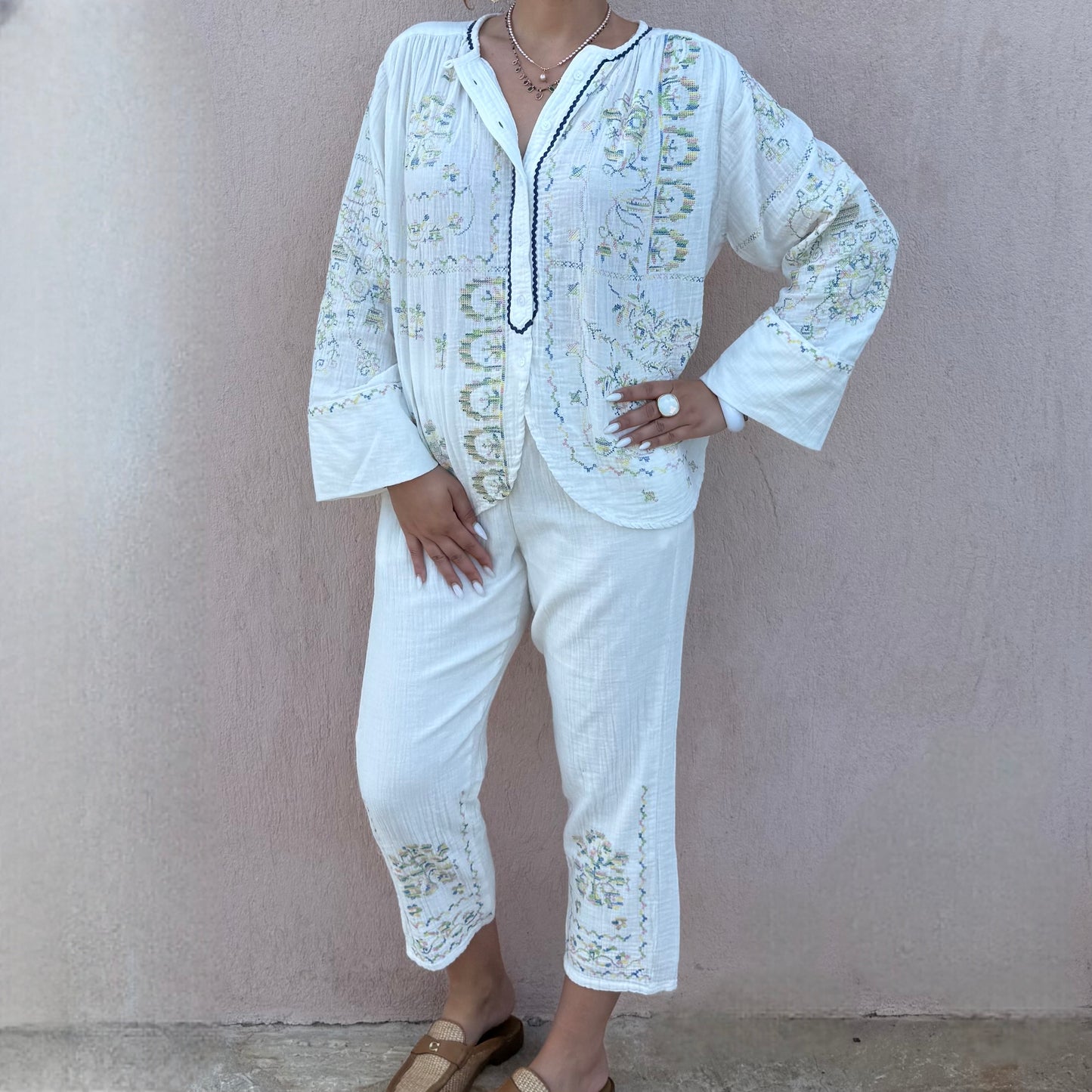 Blouse brodée