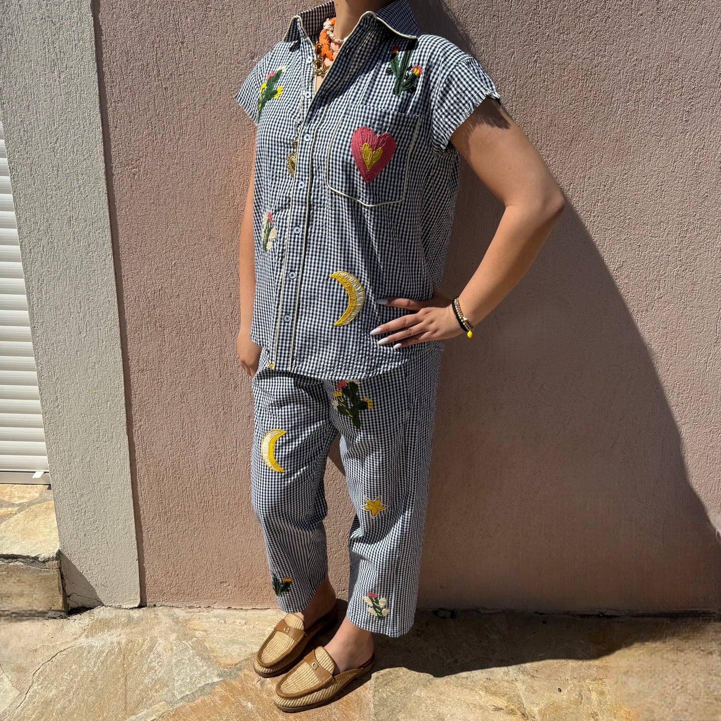 Pantalon vichy brodé