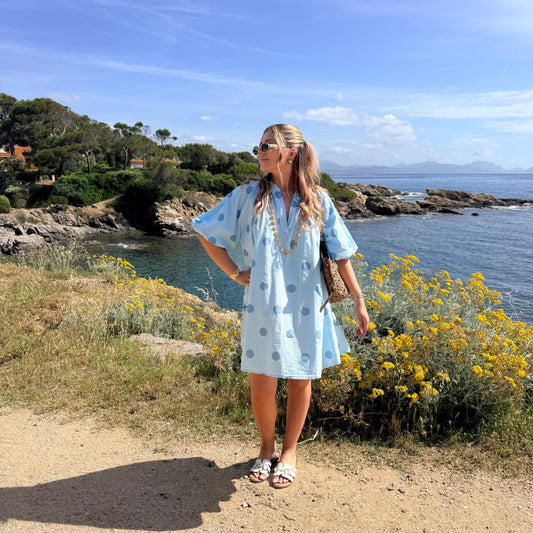 Robe à pois bleue
