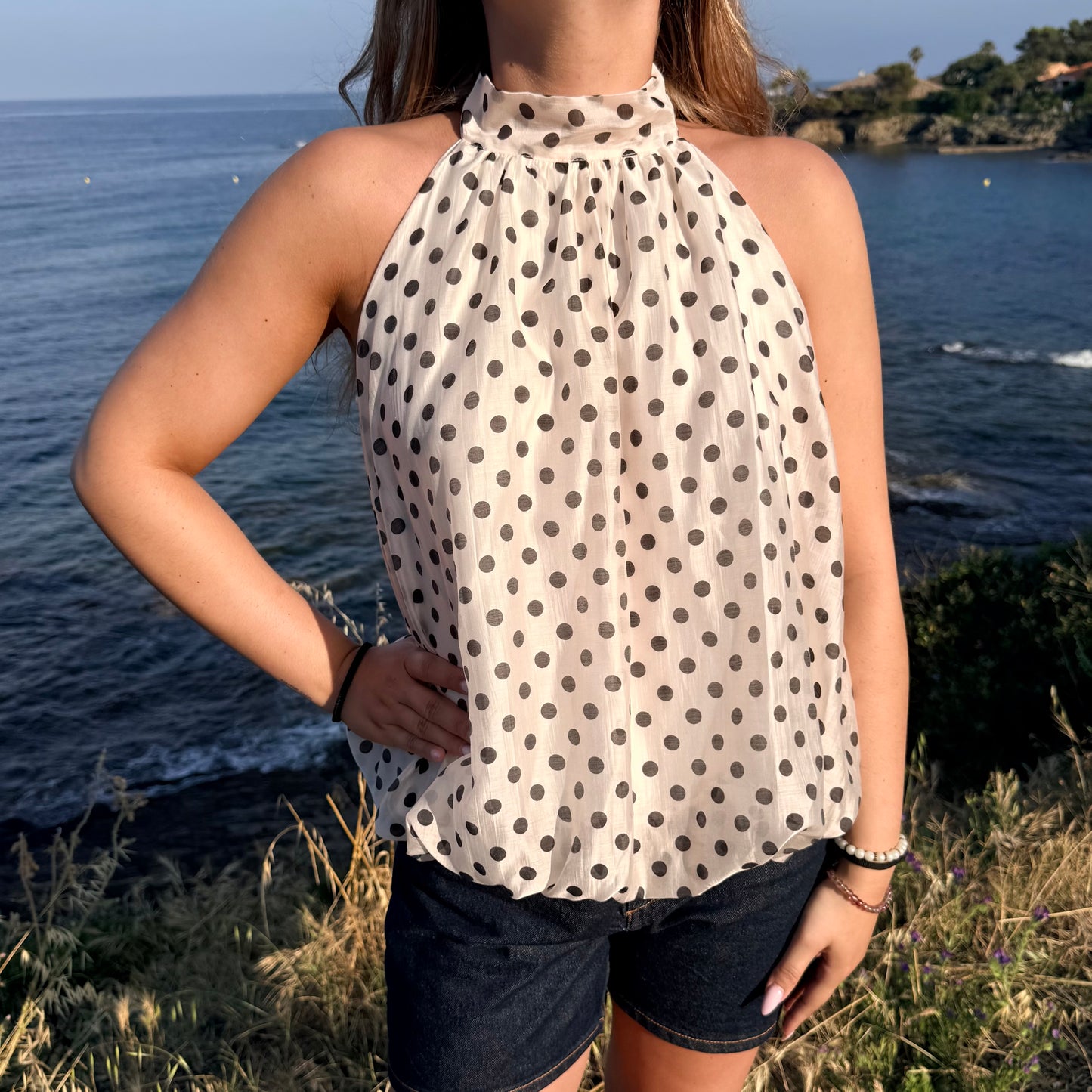 Top à pois noir