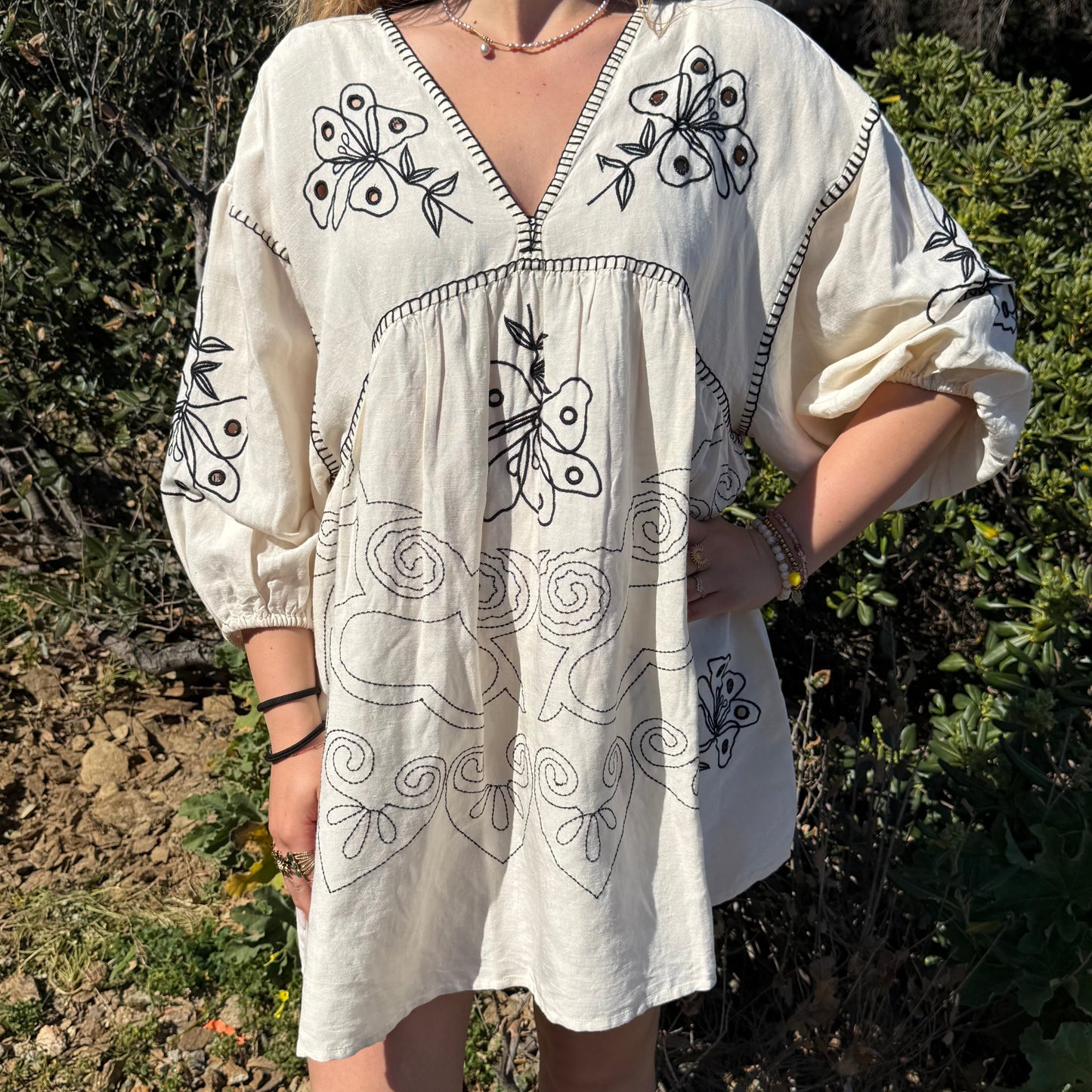 Robe brodée