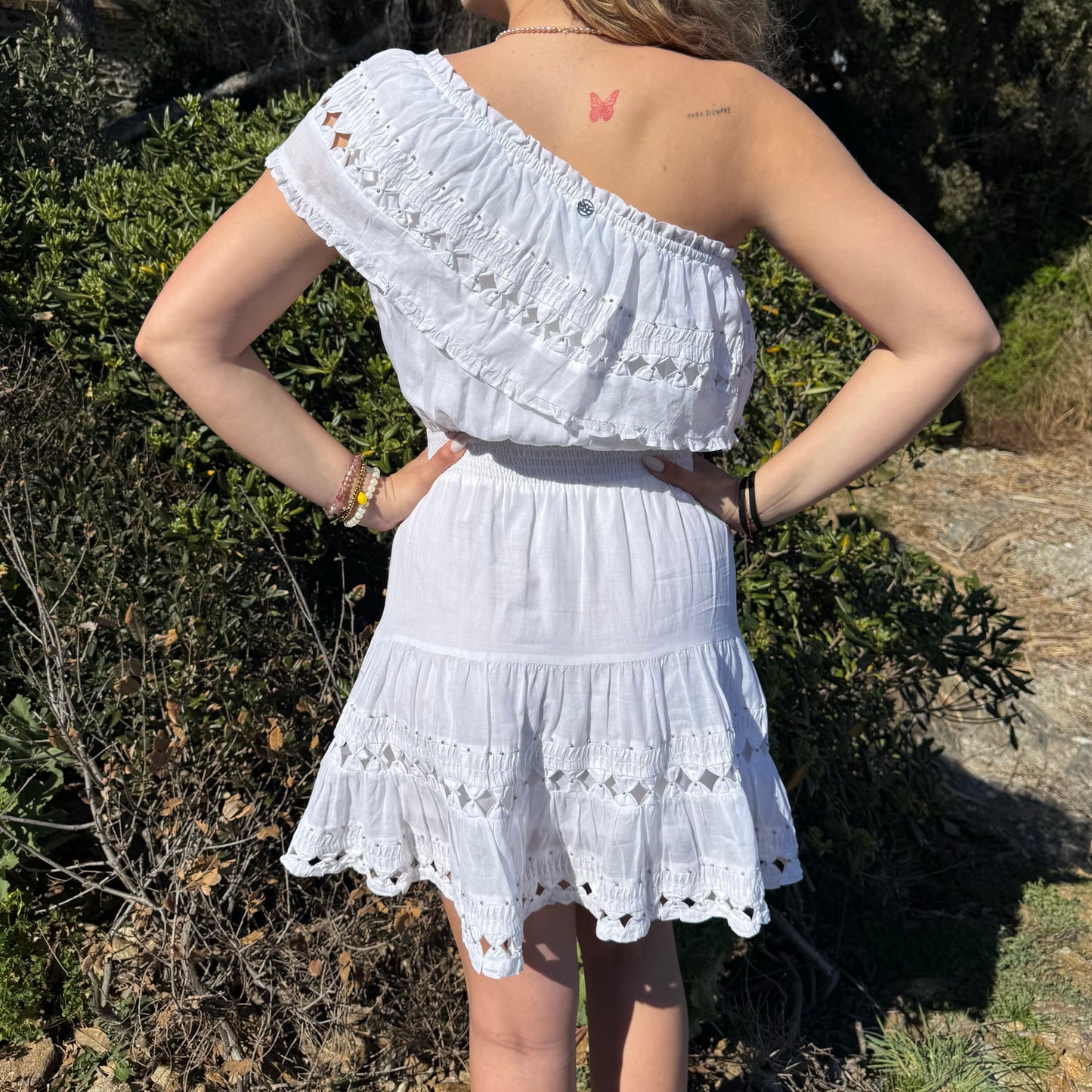 Robe asymétrique blanche