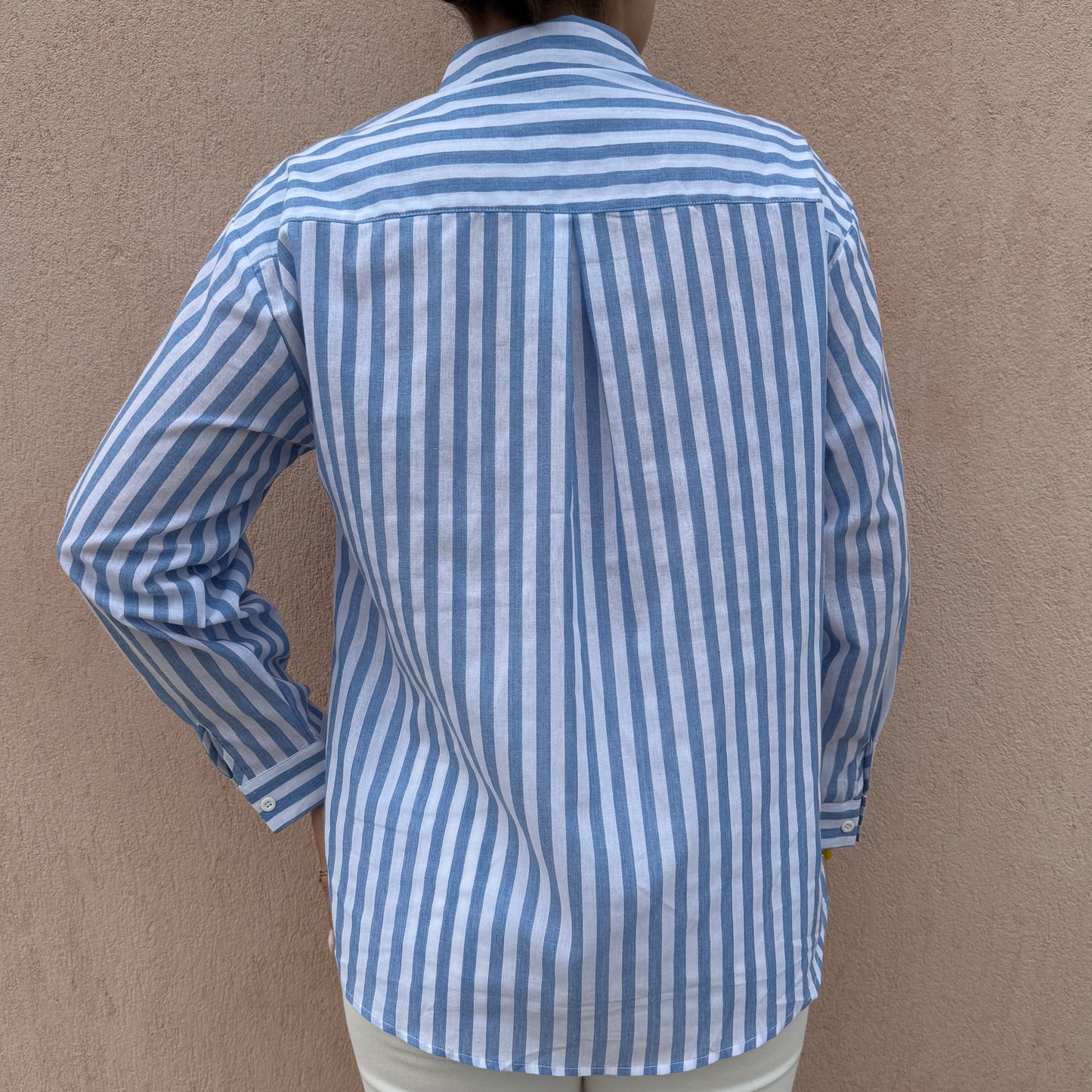 Chemise brodée bleue