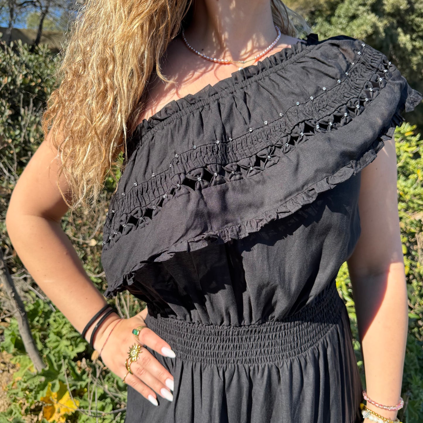 Robe asymétrique noire