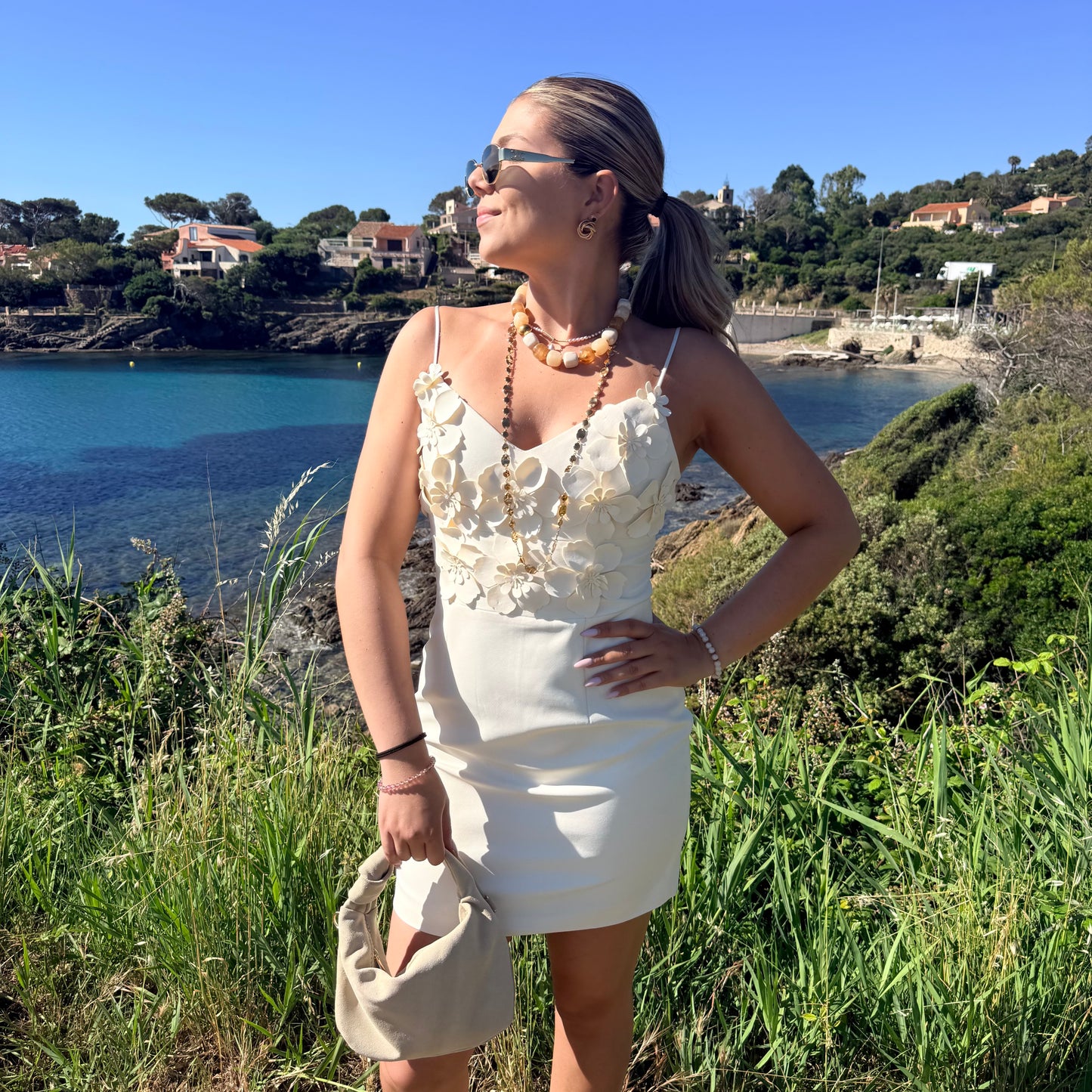 Robe fleurie blanche