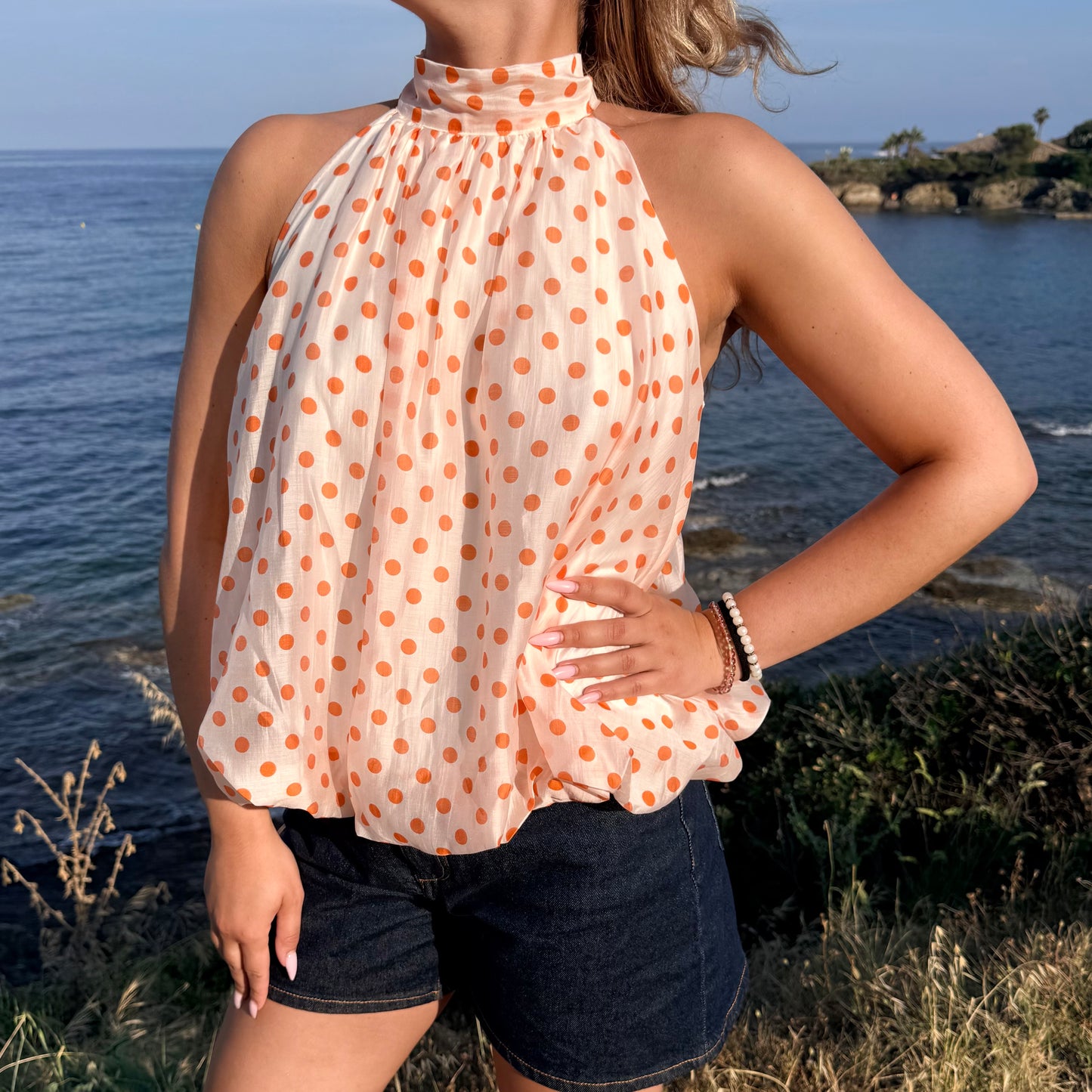 Top à pois orange