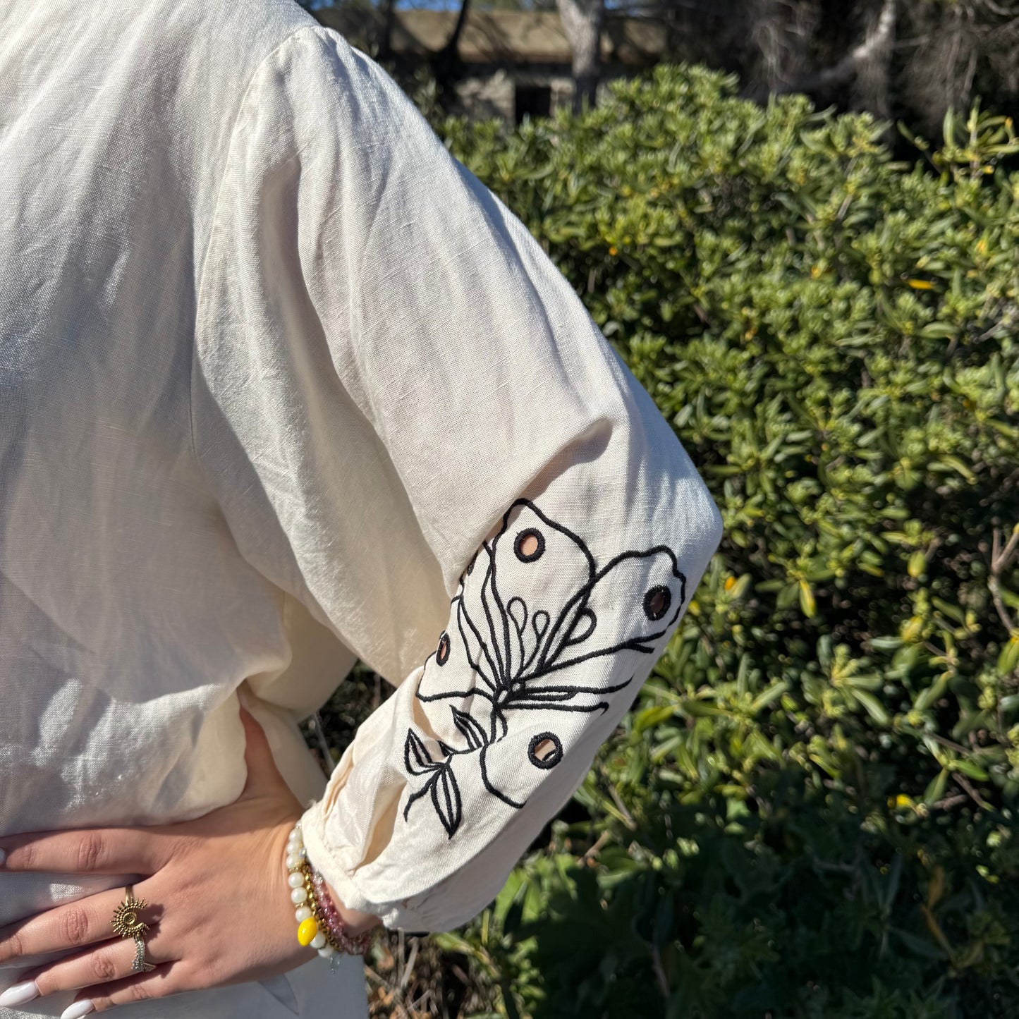 Chemise lin brodée